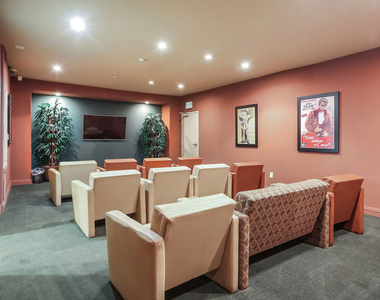 4060 Glencoe Avenue - Photo Thumbnail 10
