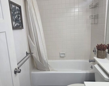 600 W 9th Street - Photo Thumbnail 15