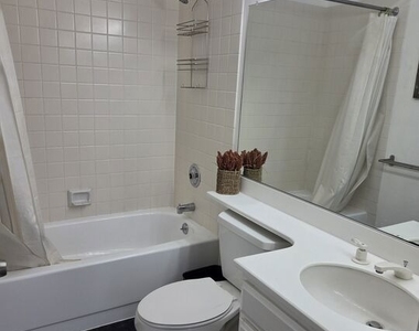 600 W 9th Street - Photo Thumbnail 12