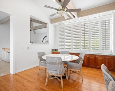 226 Stratford Park Cir - Photo Thumbnail 13