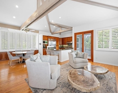 226 Stratford Park Cir - Photo Thumbnail 7