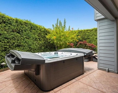 226 Stratford Park Cir - Photo Thumbnail 29