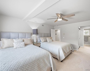 226 Stratford Park Cir - Photo Thumbnail 18