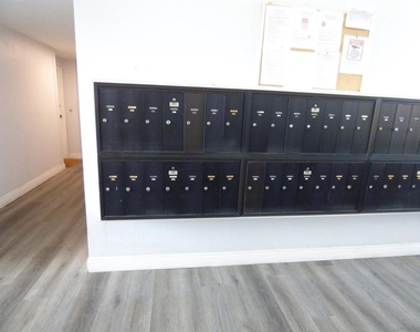 1645 Emerald Street - Photo Thumbnail 14