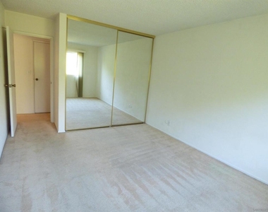 1645 Emerald Street - Photo Thumbnail 9