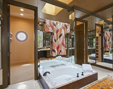 7612 Hillside Dr - Photo Thumbnail 27
