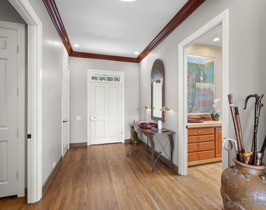 7612 Hillside Dr - Photo Thumbnail 6