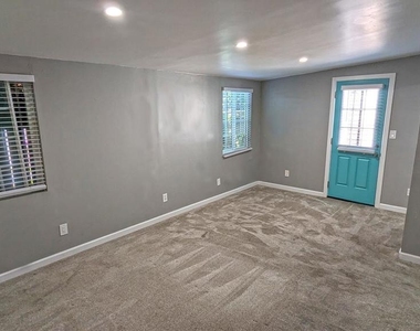 3645 Meade Ave. - Photo Thumbnail 2