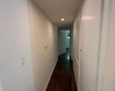 23723 Oxnard Street - Photo Thumbnail 7
