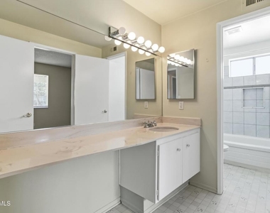 2253 Grafton Street - Photo Thumbnail 13