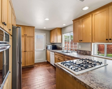 2253 Grafton Street - Photo Thumbnail 5