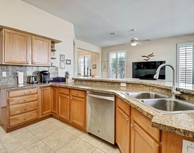 78202 Kensington Avenue - Photo Thumbnail 21