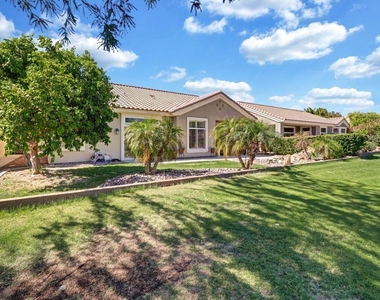 78202 Kensington Avenue - Photo Thumbnail 40