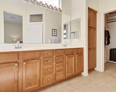 78202 Kensington Avenue - Photo Thumbnail 29