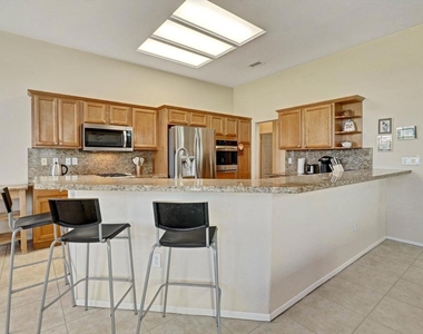 78202 Kensington Avenue - Photo Thumbnail 16