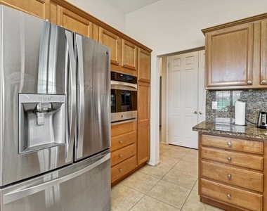 78202 Kensington Avenue - Photo Thumbnail 20