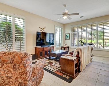 78202 Kensington Avenue - Photo Thumbnail 12