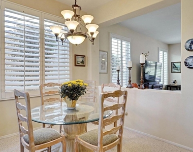 78202 Kensington Avenue - Photo Thumbnail 6