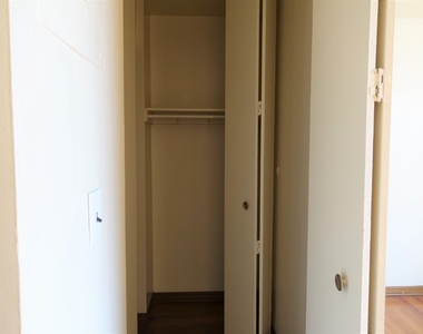 3333 Broadway - Photo Thumbnail 8