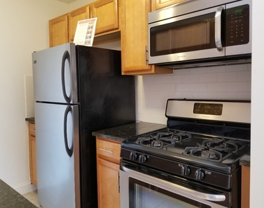 3333 Broadway - Photo Thumbnail 6