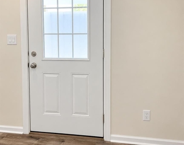 10 Pickwick Drive S - Photo Thumbnail 9