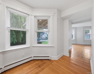 9 Cottage Avenue - Photo Thumbnail 7