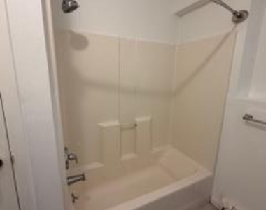 19 Summit Place - Photo Thumbnail 12
