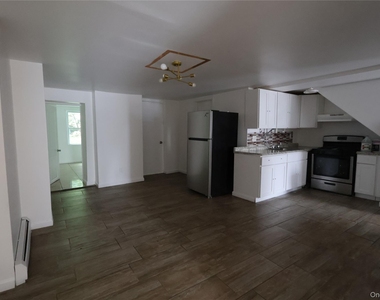 163 Chambers Street - Photo Thumbnail 4