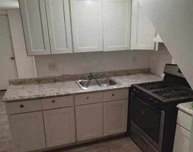 163 Chambers Street - Photo Thumbnail 3
