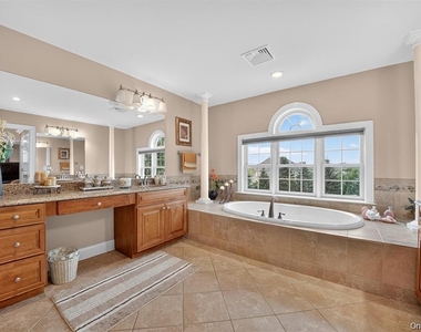 36 Deangelis Drive - Photo Thumbnail 9