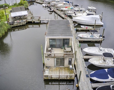 149 C Riverside Drive - Photo Thumbnail 10