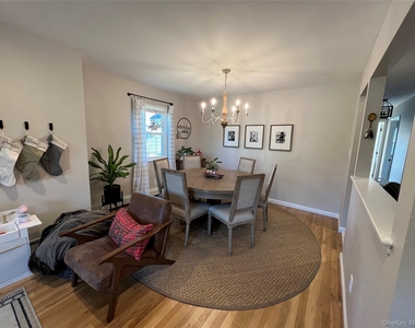 31 Roosevelt Place - Photo Thumbnail 6