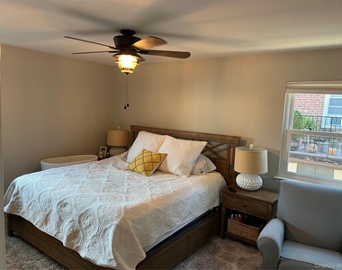31 Roosevelt Place - Photo Thumbnail 12