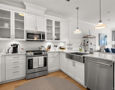 11 River Street - Photo Thumbnail 20