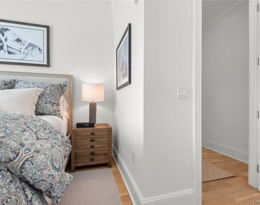 11 River Street - Photo Thumbnail 17