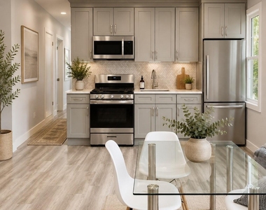 121 W Chester Street - Photo Thumbnail 1