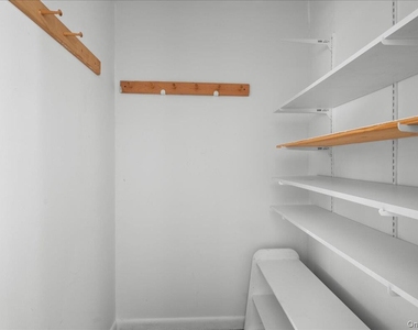284 Park Avenue - Photo Thumbnail 21