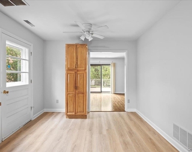 284 Park Avenue - Photo Thumbnail 15