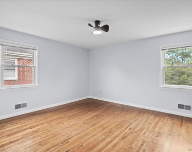 284 Park Avenue - Photo Thumbnail 19