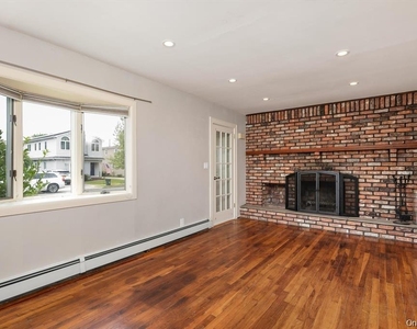 23 Rosebud Avenue - Photo Thumbnail 4