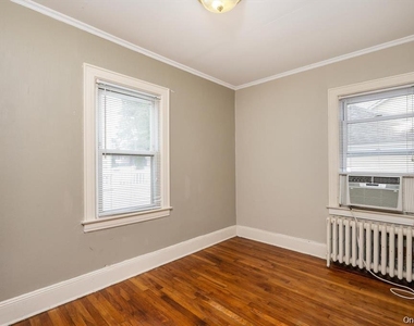 23 Rosebud Avenue - Photo Thumbnail 13