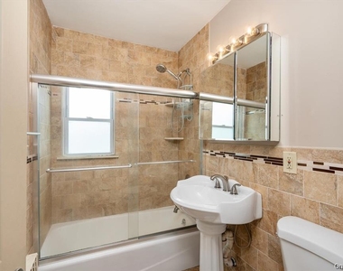 23 Rosebud Avenue - Photo Thumbnail 11