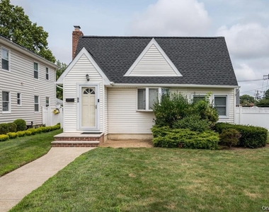23 Rosebud Avenue - Photo Thumbnail 18
