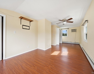 20 Needle Lane - Photo Thumbnail 6