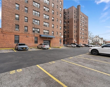 33 William Street - Photo Thumbnail 16