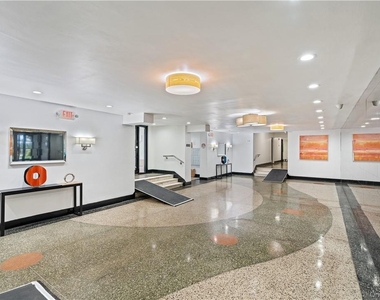 33 William Street - Photo Thumbnail 12
