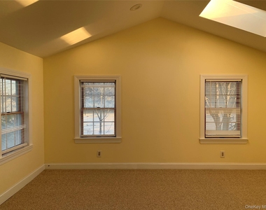 74 Tyler Avenue - Photo Thumbnail 10
