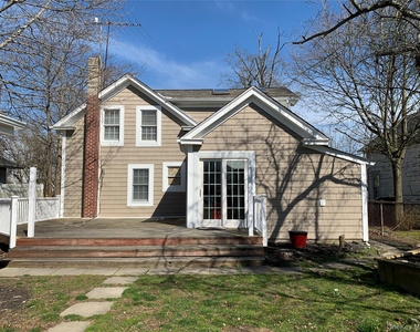 74 Tyler Avenue - Photo Thumbnail 3