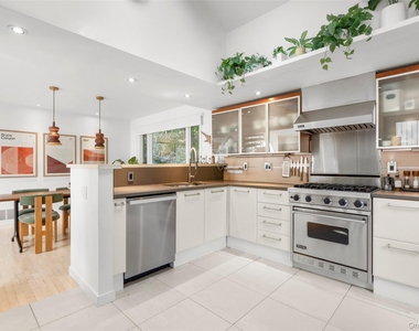 33 Dry Pond Road - Photo Thumbnail 16