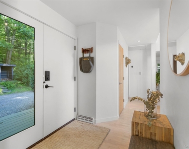33 Dry Pond Road - Photo Thumbnail 6